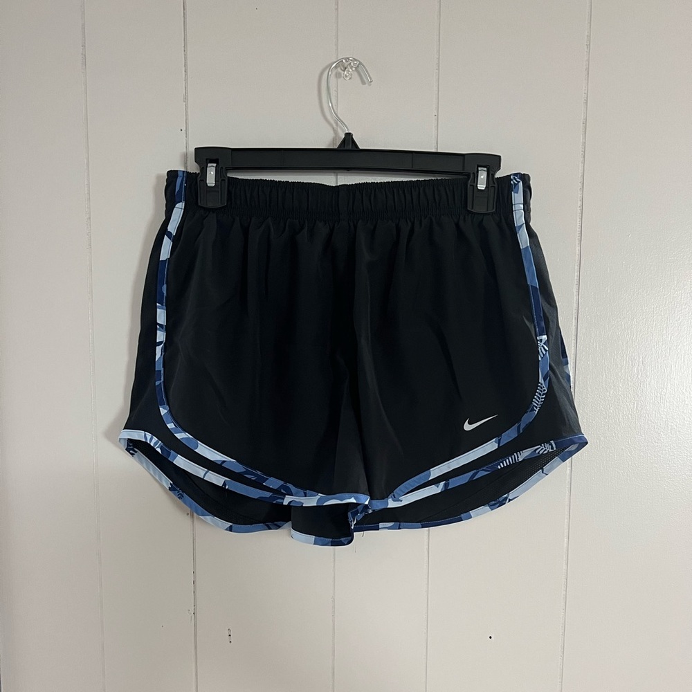 Black and blue island print large Nike running/athleisure shorts